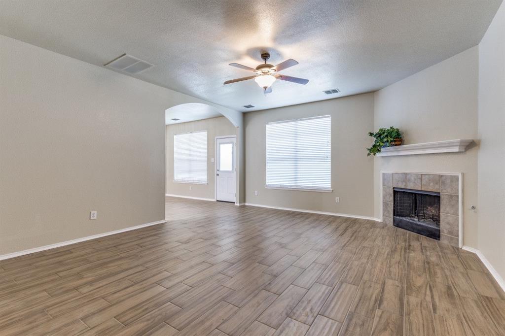 Villages Of Woodland Spgs W - Residential Lease