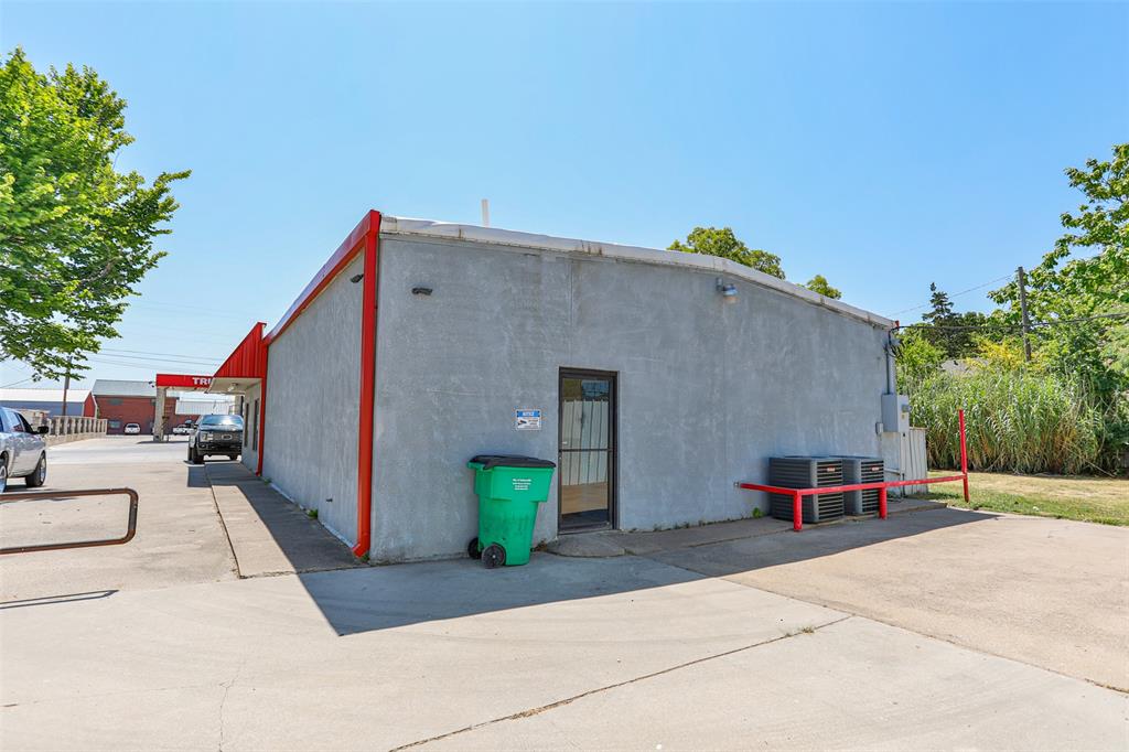 Montgomery Add - Commercial Sale
