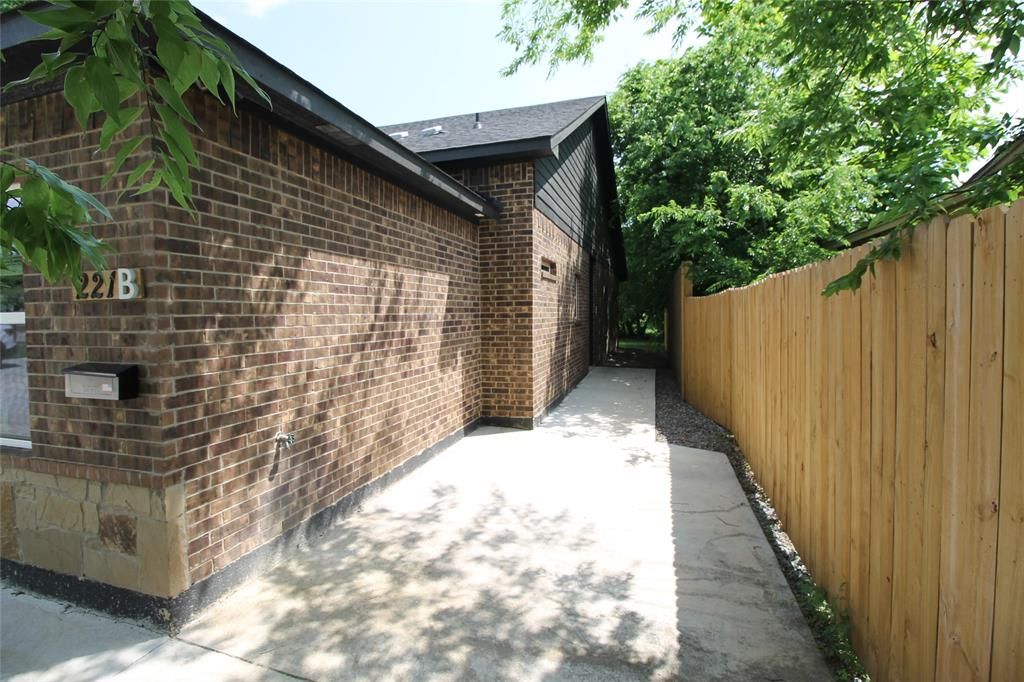 Photo of 221 San Angelo Avenue #B, Benbrook, TX 76126 (MLS # 21247504)