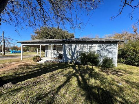 A home in Sulphur Springs