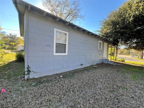 A home in Sulphur Springs