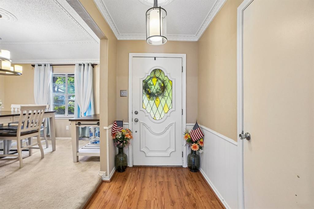 335 Robin Hill Lane