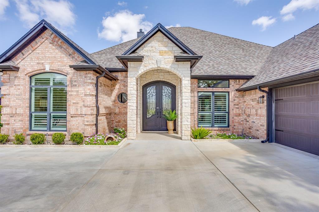 Photo of 1104 Mallard Court, Granbury, TX 76048 (MLS # 21318835)