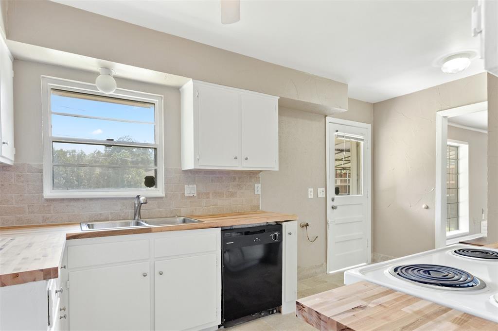 Richardson Heights 01 - Residential Lease