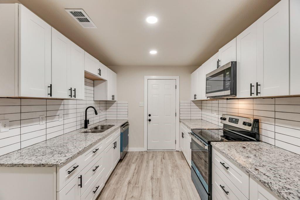 Lea Crest - Residential