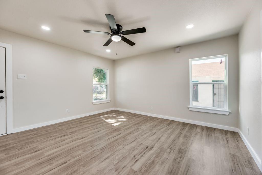 Lea Crest - Residential