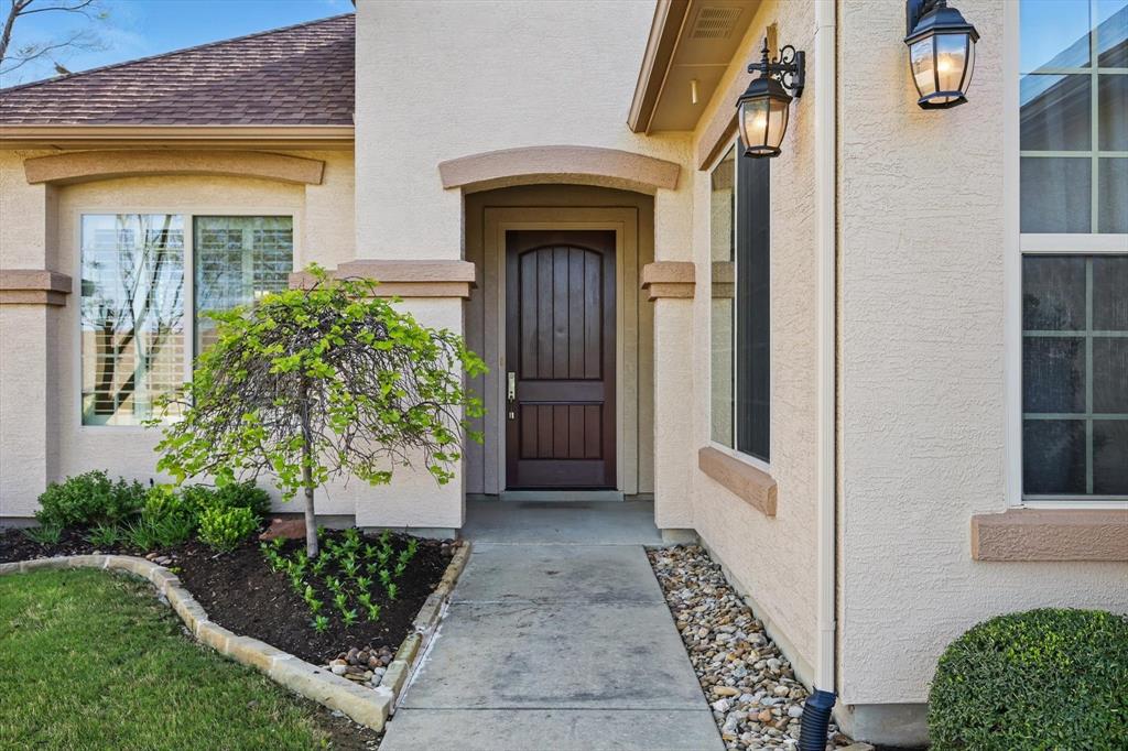 8705 Sarasota Drive
