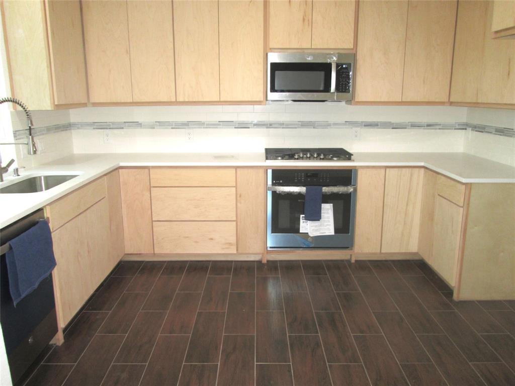 Russell Creek Ph III - Residential Lease