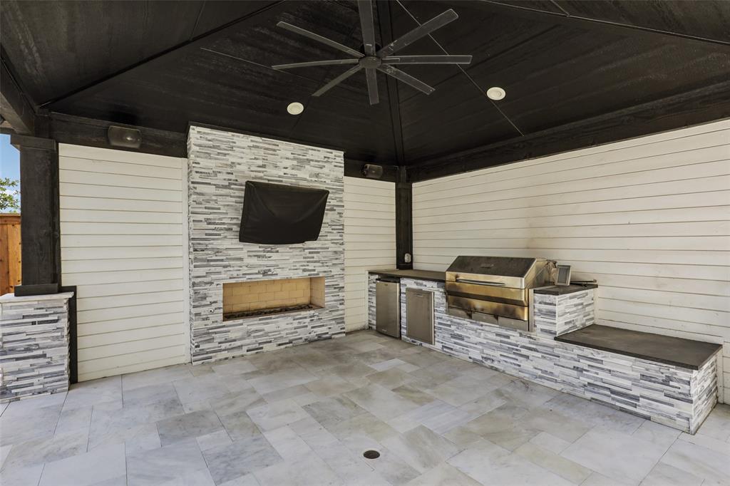 Star Trail Ph Five - Residential