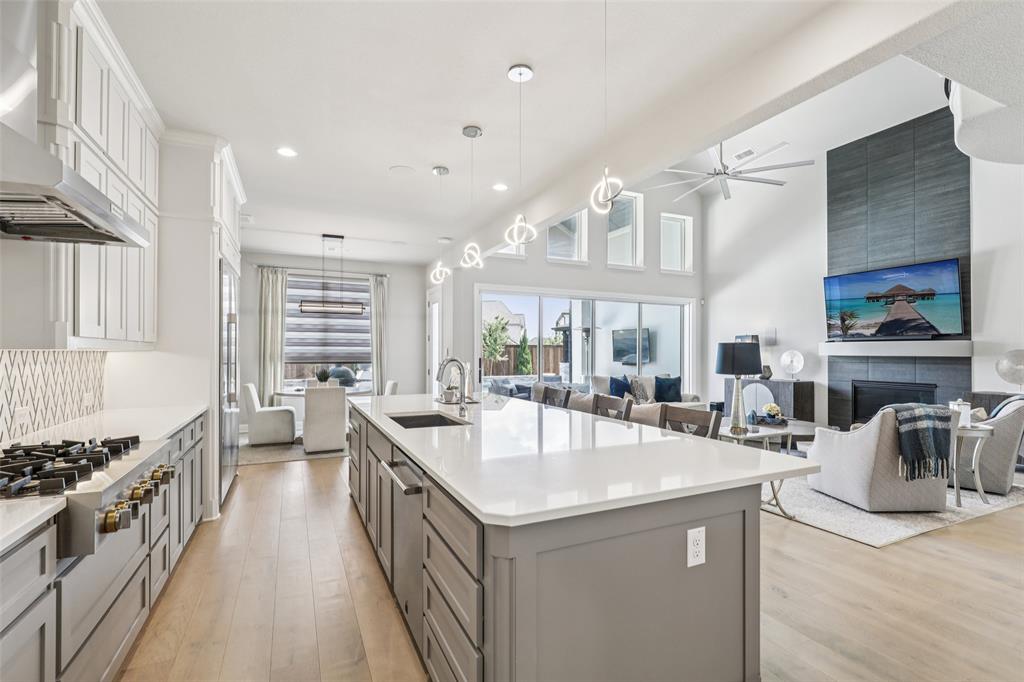 Star Trail Ph Five - Residential