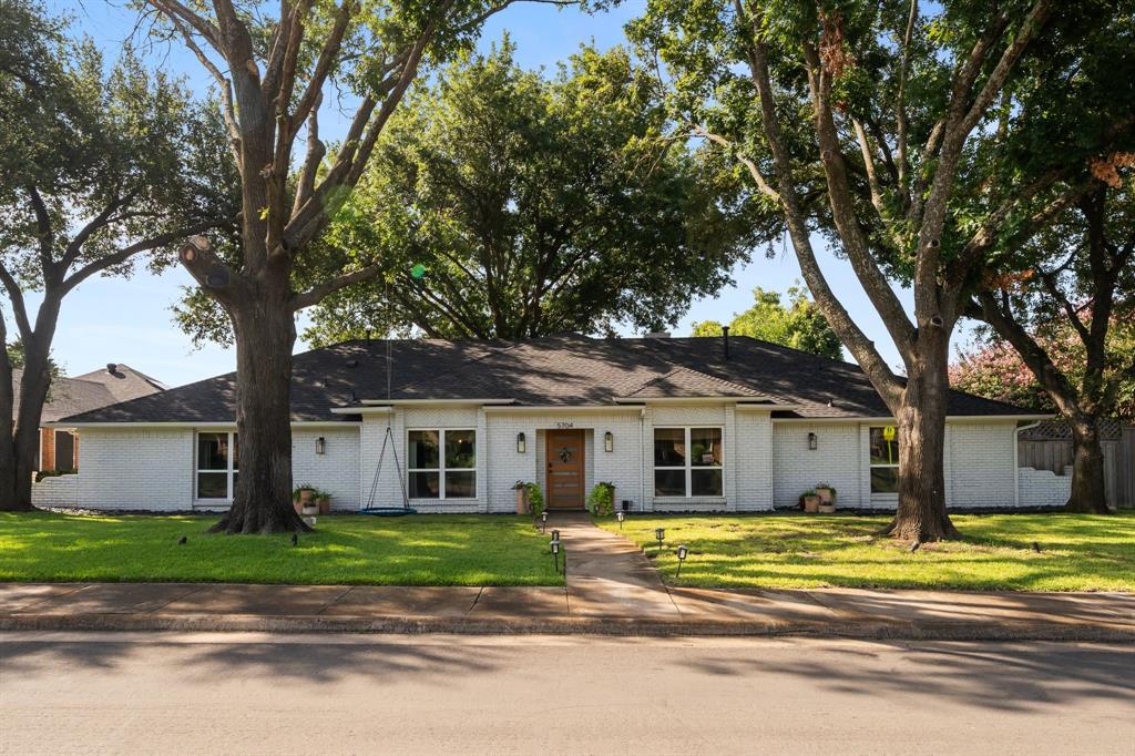 5704 Winding Woods Trail