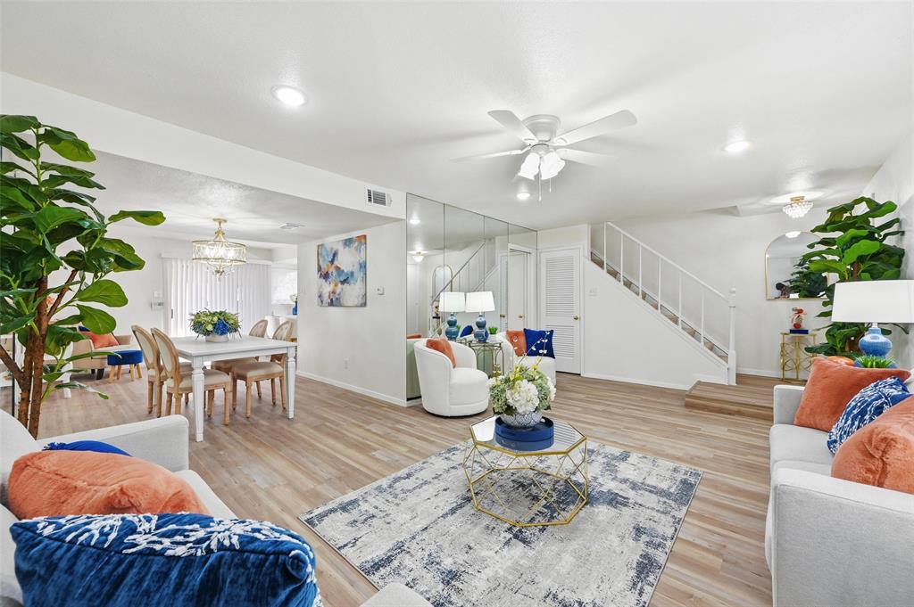 Arlington Downs Twnhs - Residential