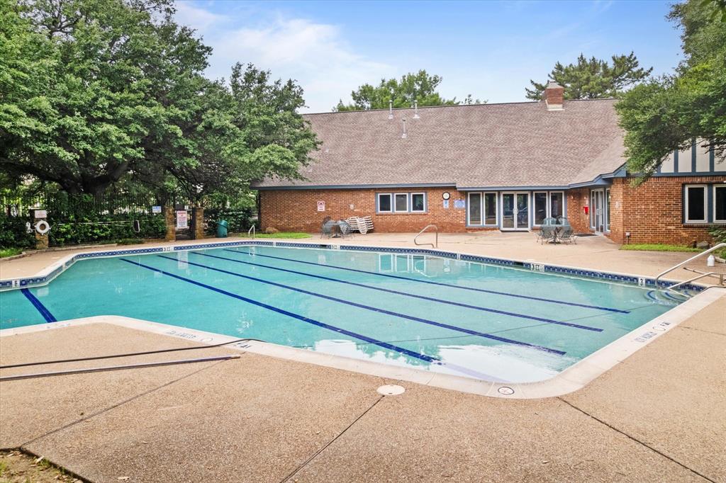 Arlington Downs Twnhs - Residential