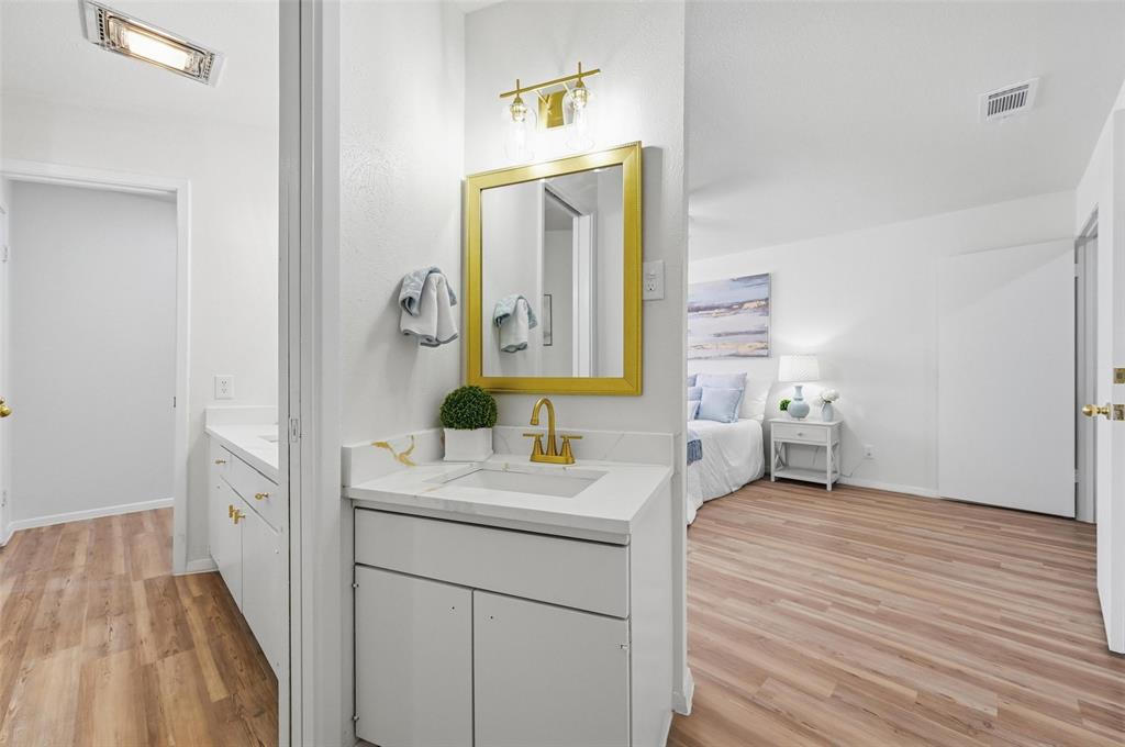 Arlington Downs Twnhs - Residential