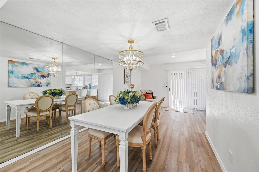 Arlington Downs Twnhs - Residential