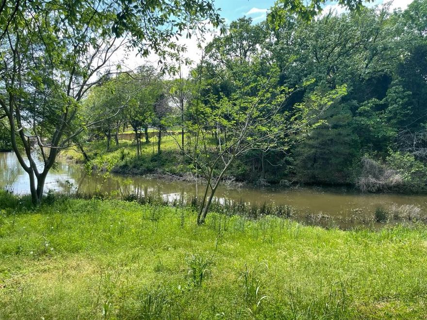 WATERFRONT CHANNEL LOT, CLEARED AND READY FOR USE, EUSTACE ISD, LOCATED NEAR LAKE, HOA OFFERS BOAT RAMP AND SWIMMING POOL.
BUYER TO VERIFY ANY AND ALL INFORMATION.