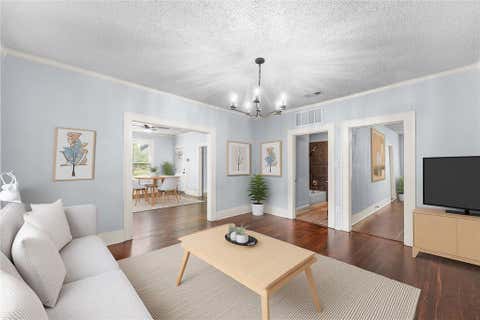 Photo of 1506 Walnut Street, Greenville, TX 75401 (MLS # 21349158)