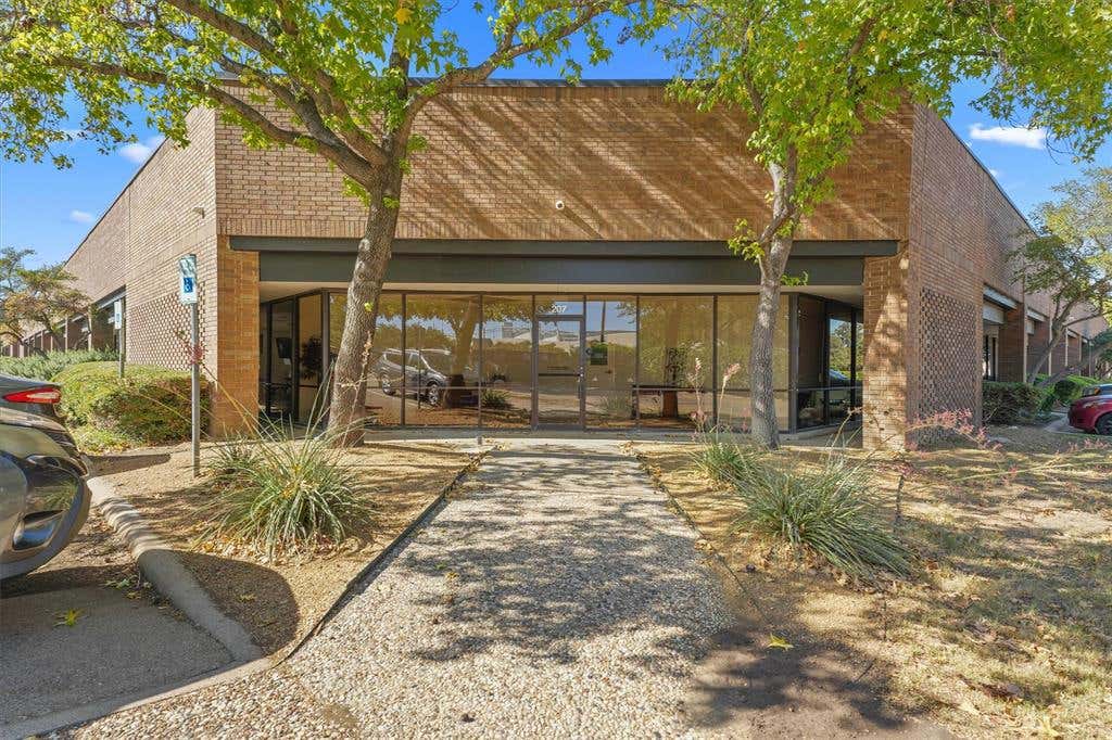 Photo of 3100 Premier Drive #234, Irving, TX 75063 (MLS # 21306073)