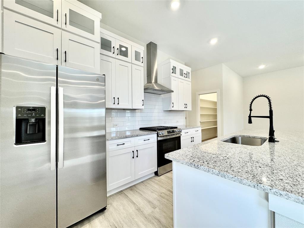 BB LIVING AT THE TRIBUTE - Residential Lease