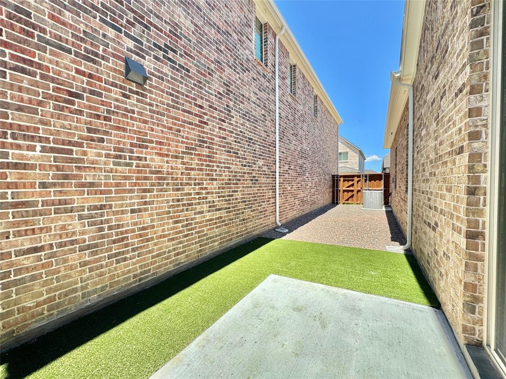 BB LIVING AT THE TRIBUTE - Residential Lease