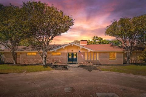 1016 Hummingbird Lane Woodway TX 76712