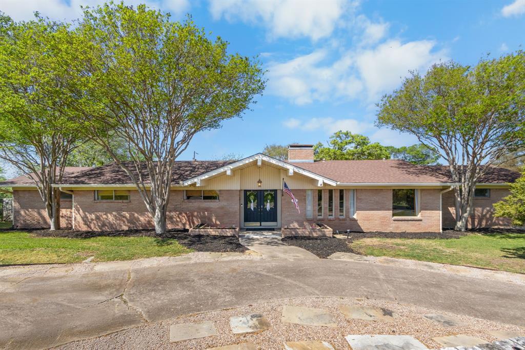 1016 Hummingbird Lane