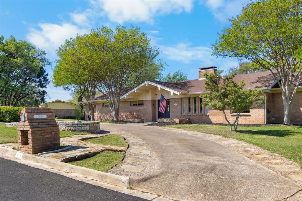 1016 Hummingbird Lane