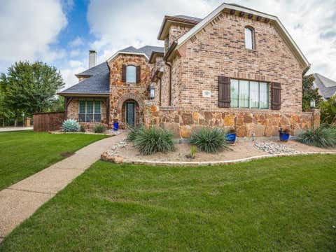 Photo of 301 Foxcroft Lane, Keller, TX 76248 (MLS # 21344471)