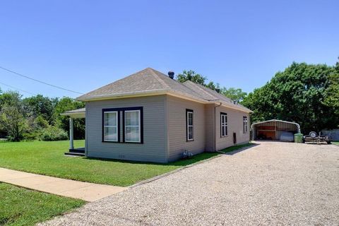 A home in Krum