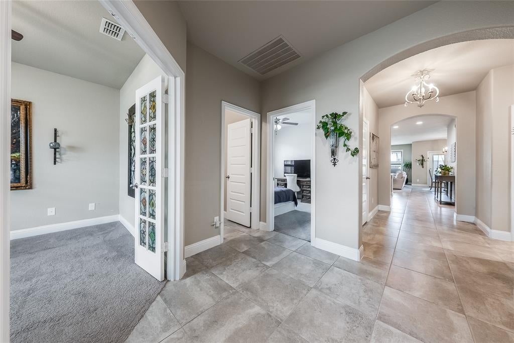 2800 Lakeside Drive