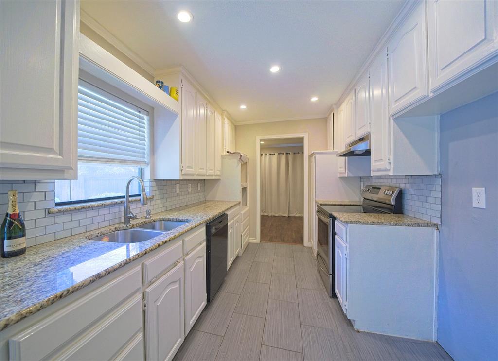 1421 Cross Bend Road