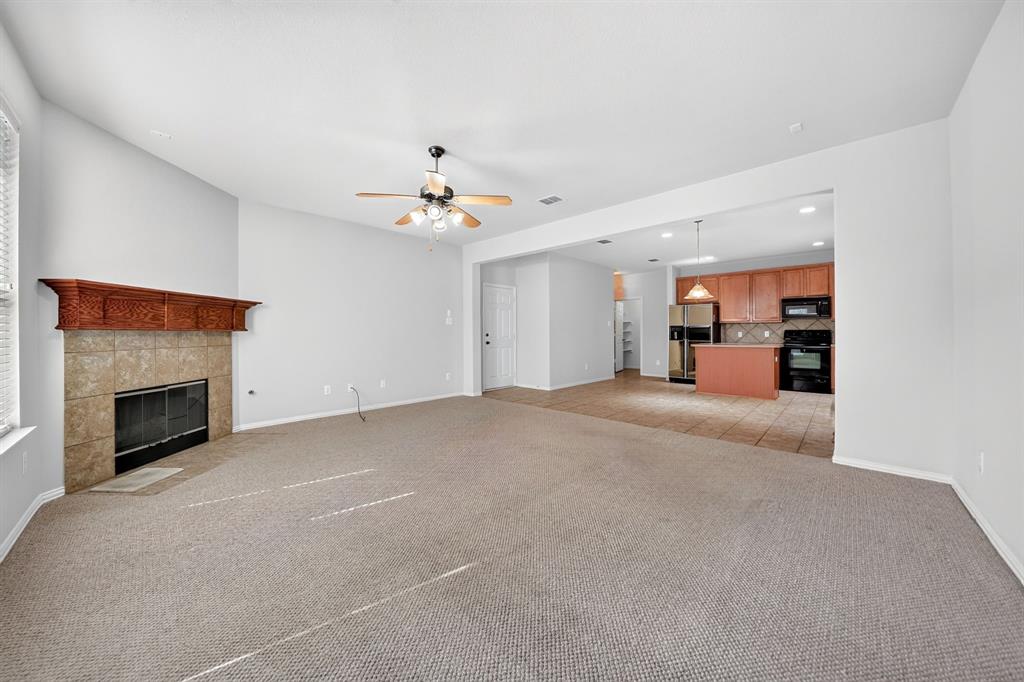 2923 Tangleglen Drive