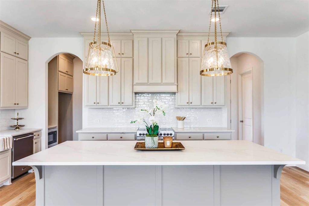 8965 Armstrong Court