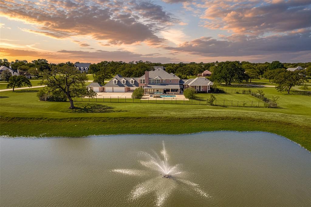 6035 Oak Hollow Drive