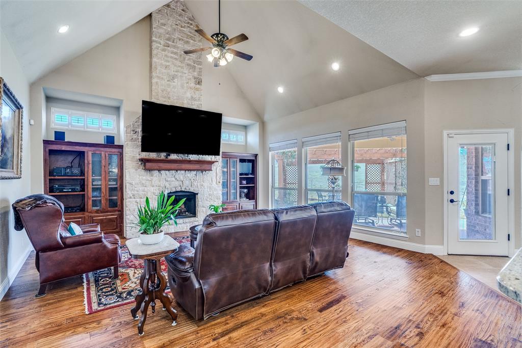 292 Scenic View Drive