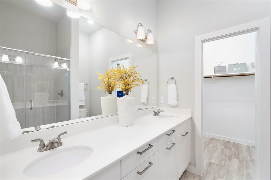 Residences At Jeans Creek, The - Residential Lease