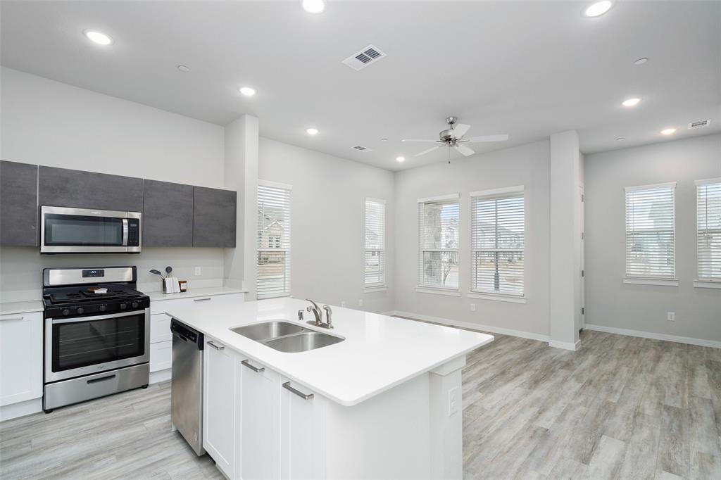 Residences At Jeans Creek, The - Residential Lease