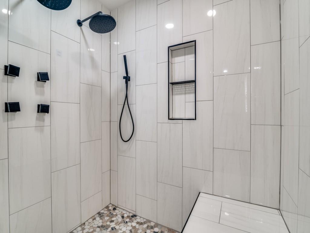 WOOD MATT, TRACT 39 - Commercial Sale