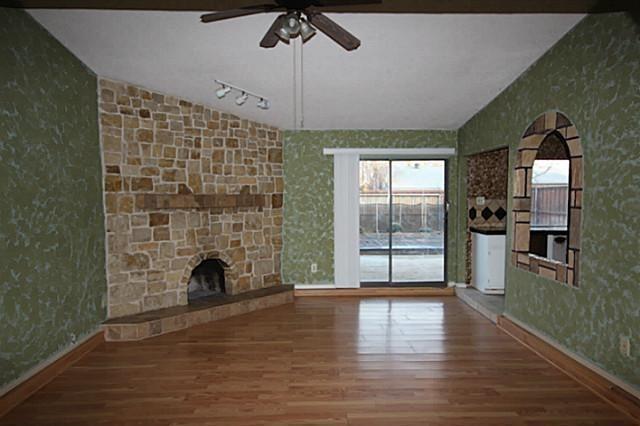 2921 Collins Boulevard