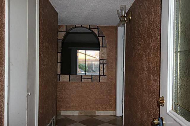 2921 Collins Boulevard