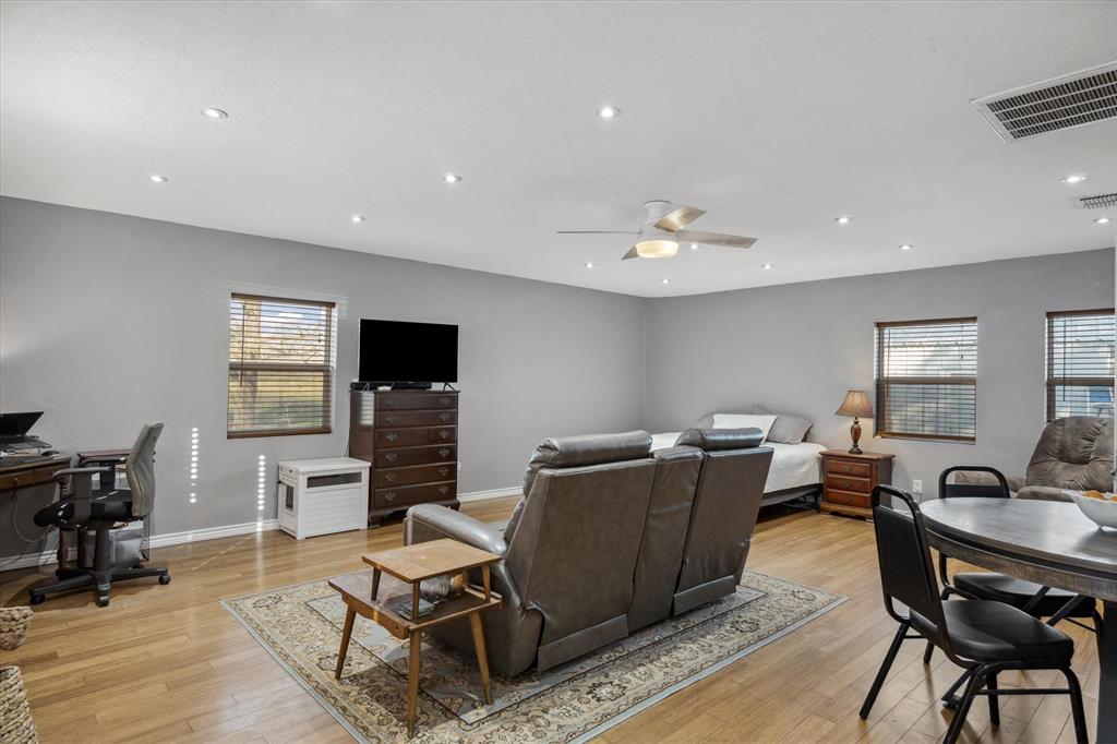 T J Shaw Surv Abs #759 - Residential