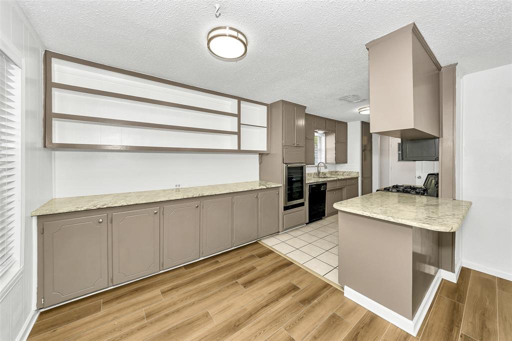 Camelot Court Add - Residential