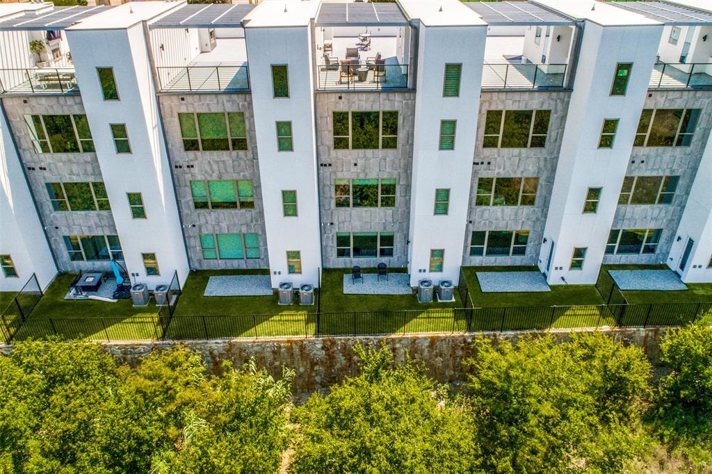 4952 Blaynes View