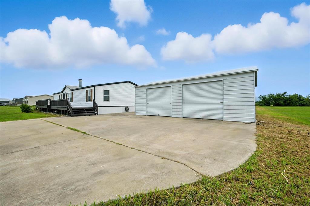 272 Oak Hollow Lane
