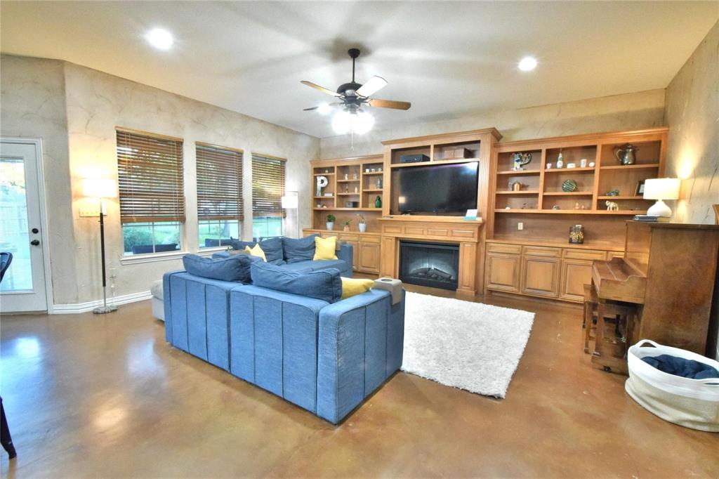 8528 Kingsley Circle