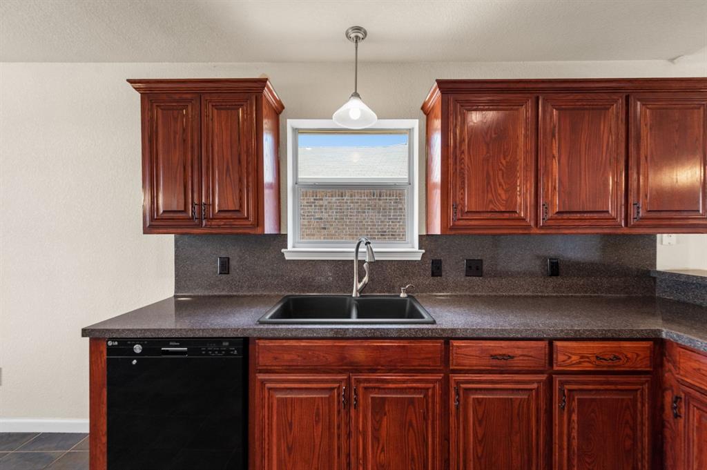 Emerald Park Add - Residential Lease