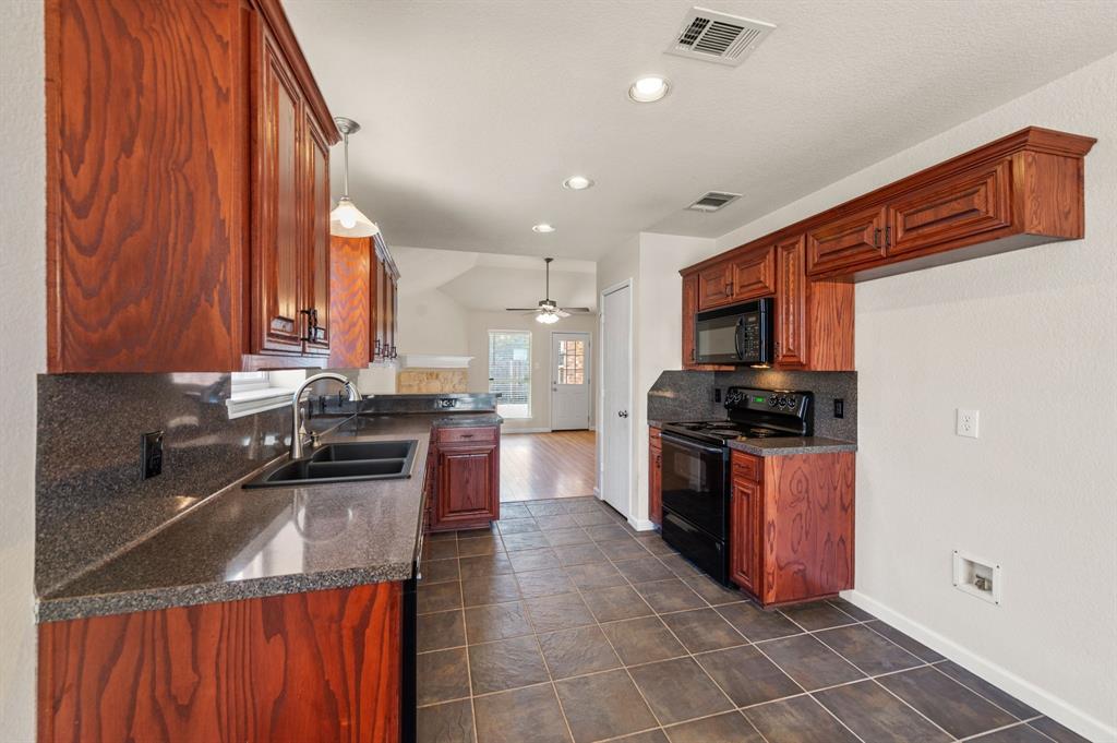 Emerald Park Add - Residential Lease