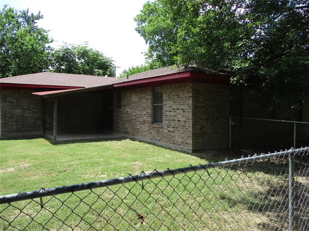 261 AIRPORT Road