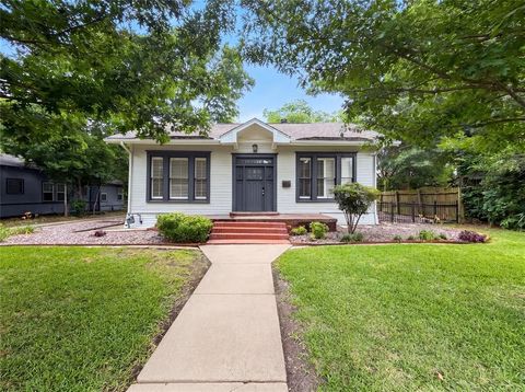 Photo of 3919 Houston Street, Greenville, TX 75401 (MLS # 21269977)