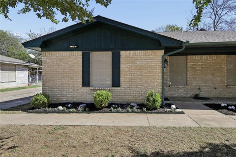 Photo of 7726 Jennifer Lane, North Richland Hills, TX 76182 (MLS # 21407618)